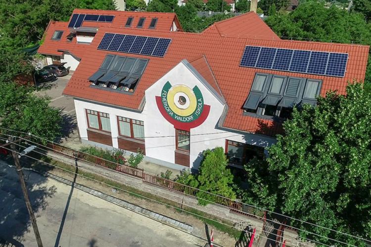 Fehérlófia Waldorf első nap